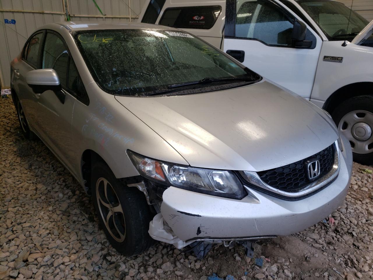 HONDA CIVIC SE 2015 with VIN 19XFB2F71FE245815 - Photo from auction