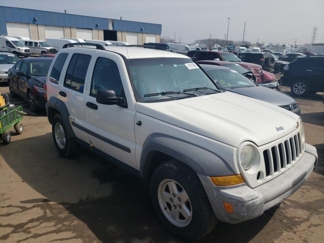 JEEP LIBERTY 2005 with VIN 1J4GL48K55W590097 - Photo from auction
