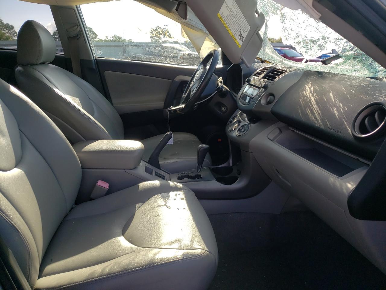 Photo 5 from auction – 2008 TOYOTA RAV4 LIMIT with VIN JTMZK31V686015303