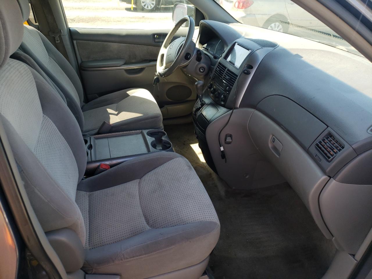 Photo 5 from auction – 2008 TOYOTA SIENNA CE with VIN 5TDZK23C08S109781