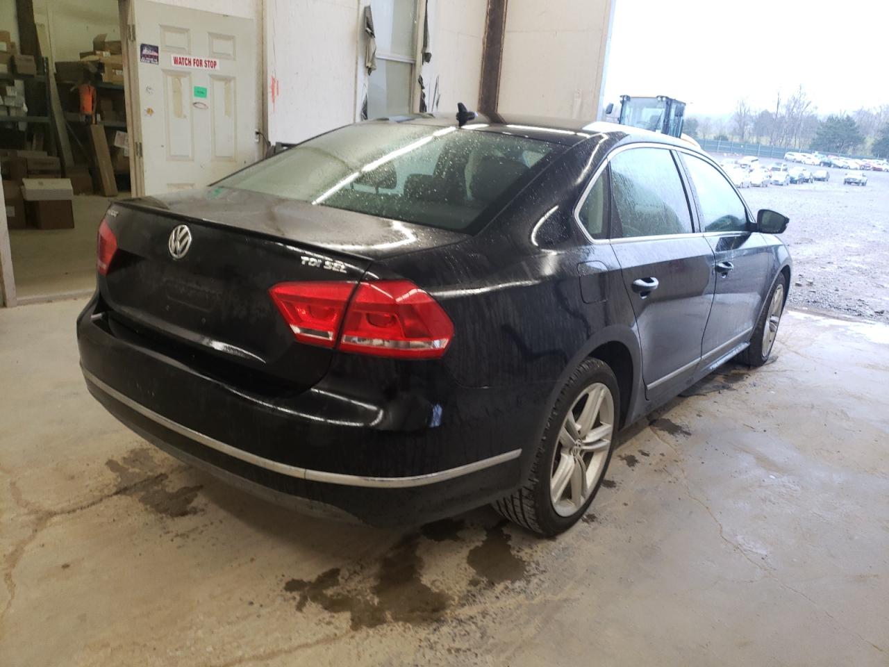 Photo 4 from auction – 2013 VOLKSWAGEN PASSAT SEL with VIN 1VWCN7A36DC014079