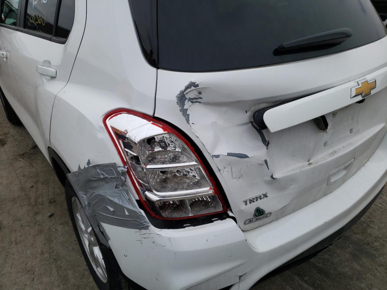 Photo 9 from auction – 2019 CHEVROLET TRAX LS with VIN 3GNCJKSB1KL393931