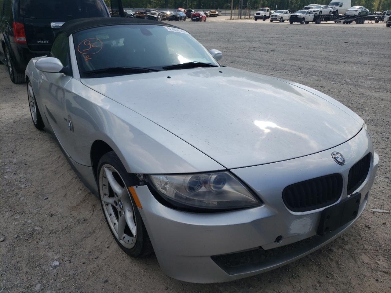BMW Z4 3.0SI 2006 with VIN 4USBU535X6LX00451 - Photo from auction