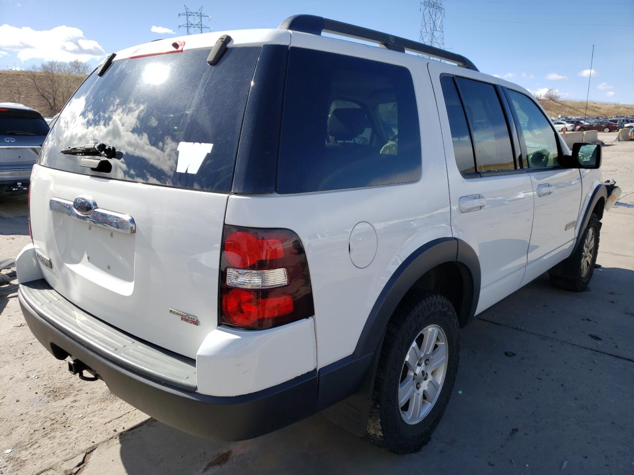 Photo 4 from auction – 2007 FORD EXPLORER X with VIN 1FMEU73E57UB11443