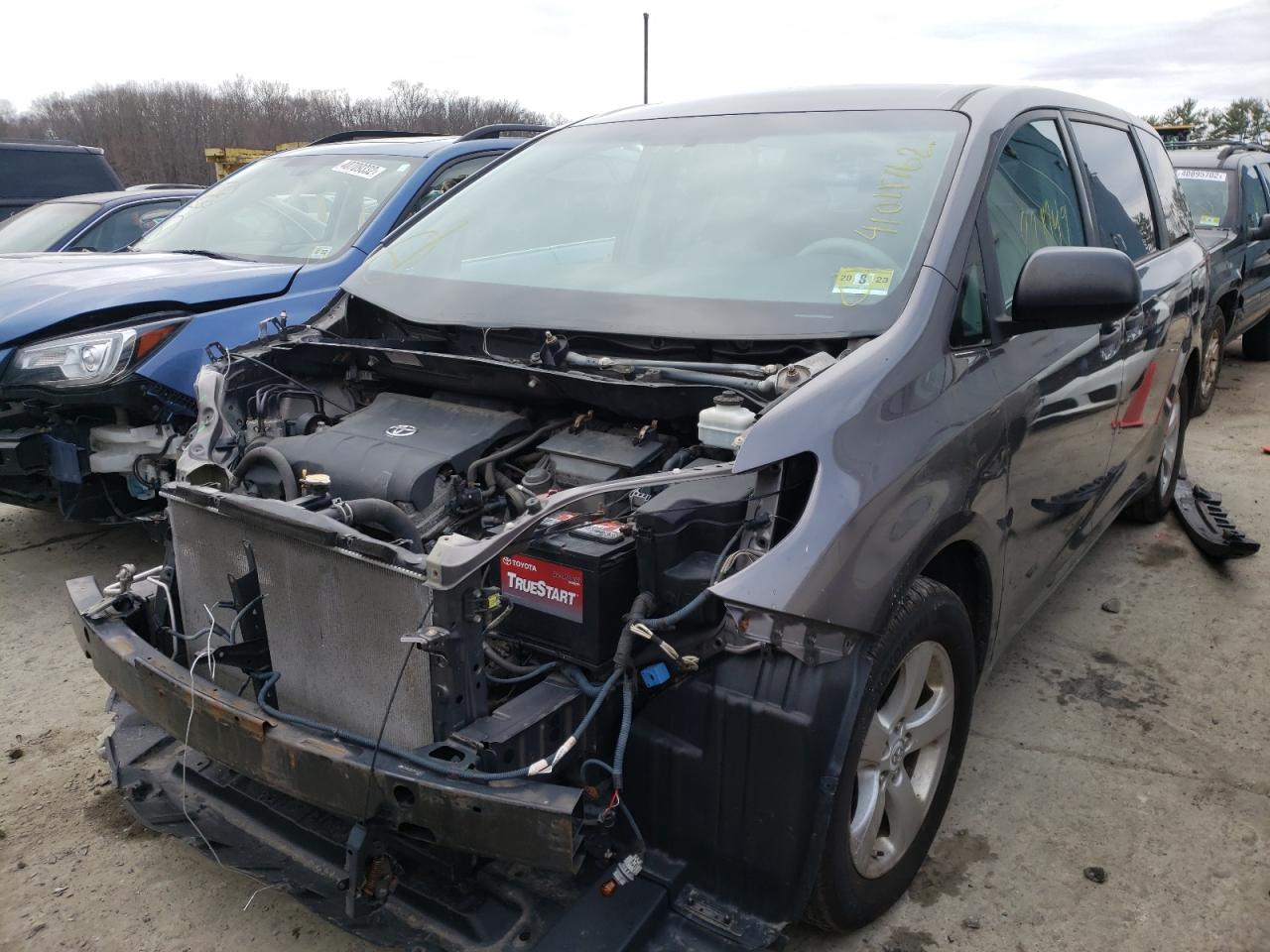 Zdjęcie 2 z aukcji – 2012 TOYOTA SIENNA z VIN 5TDZK3DC7CS183793