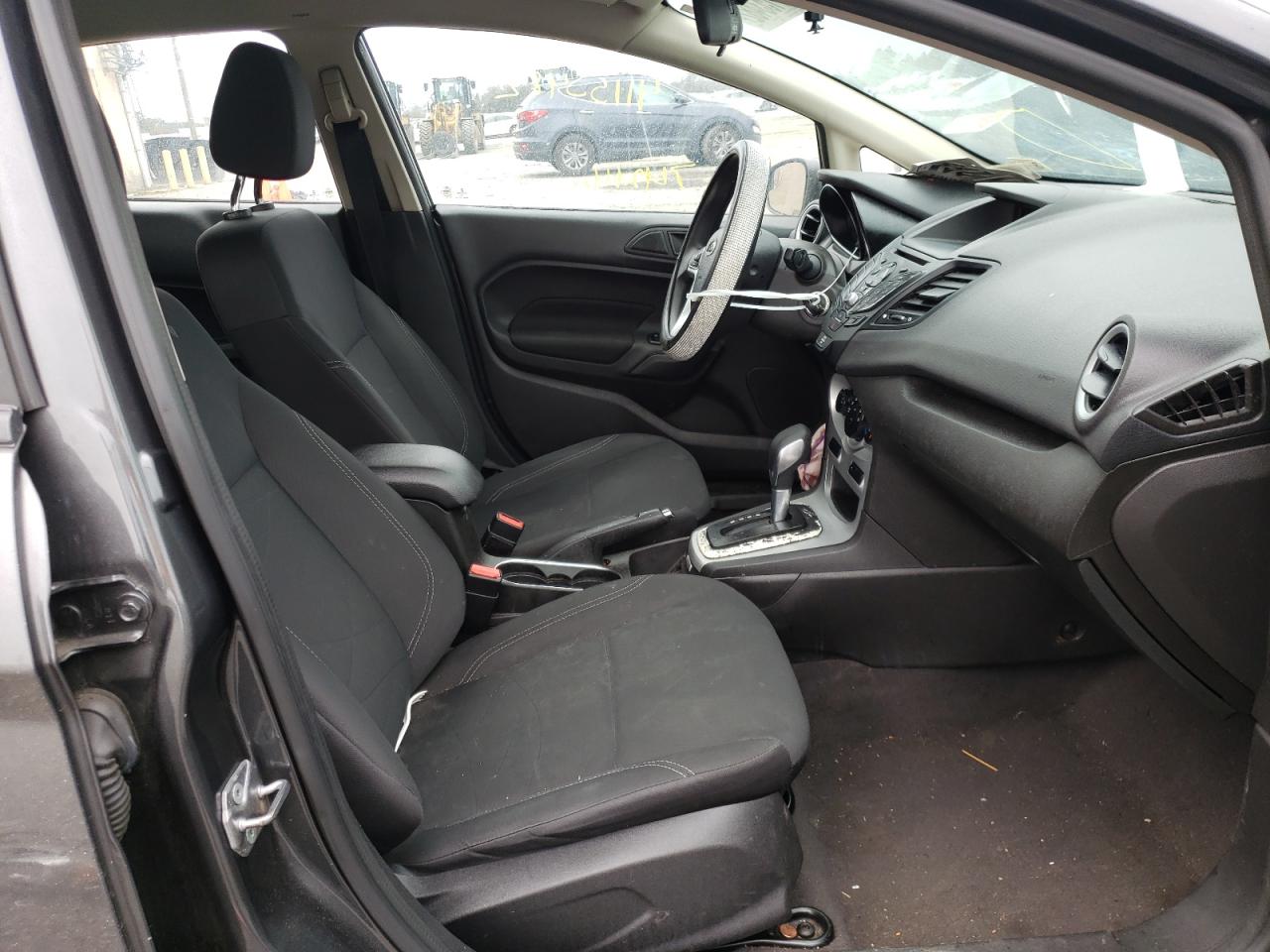 Photo 5 from auction – 2018 FORD FIESTA SE with VIN 3FADP4EJ4JM122578