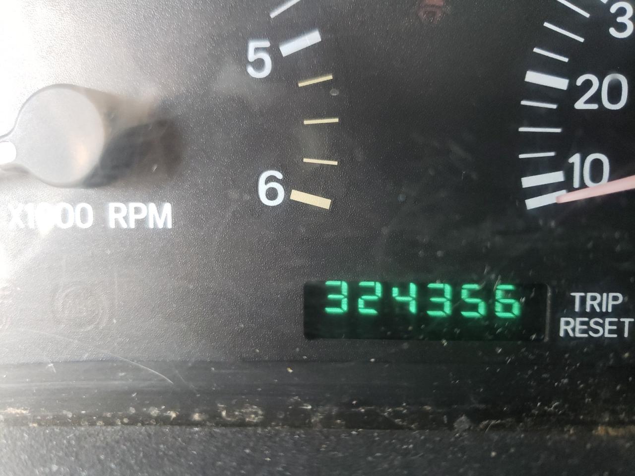 Photo 8 from auction – 2000 JEEP CHEROKEE S with VIN 1J4FF48S1YL260708