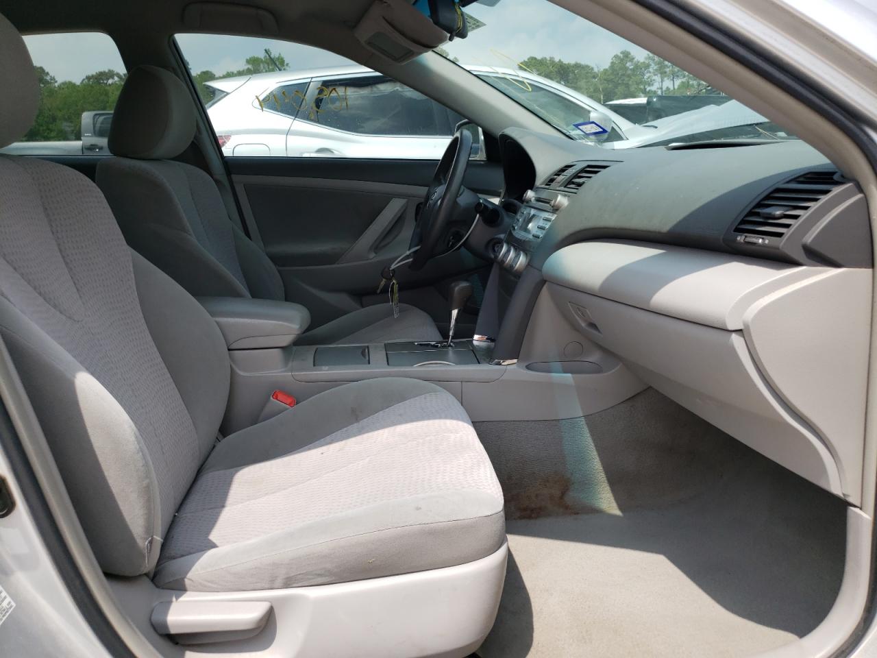 Photo 5 from auction – 2011 TOYOTA CAMRY BASE with VIN 4T4BF3EK0BR209450
