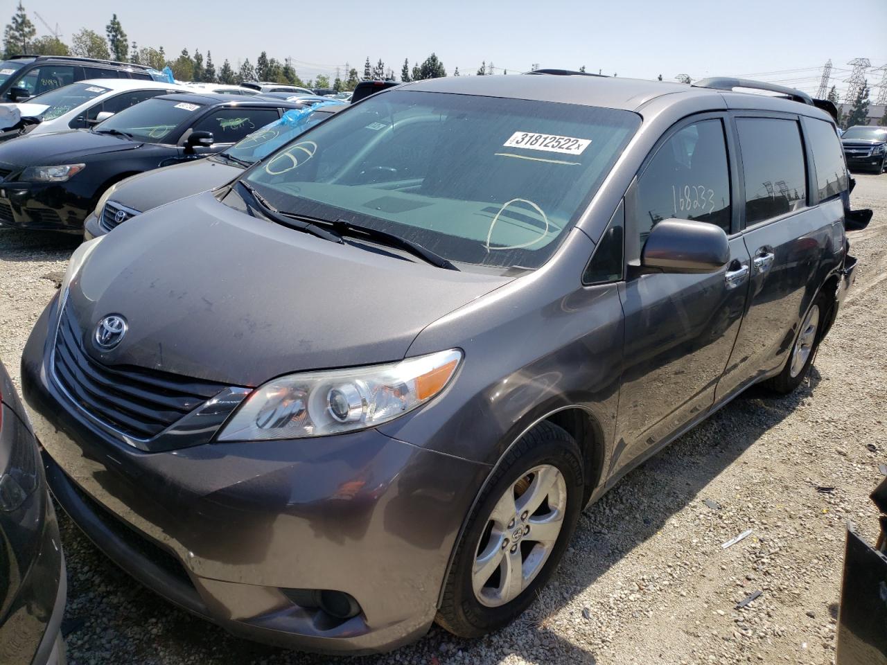 Photo 2 from auction – 2016 TOYOTA SIENNA LE with VIN 5TDKK3DC4GS735192