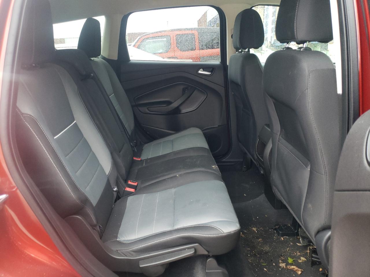 Photo 6 from auction – 2015 FORD ESCAPE SE with VIN 1FMCU9GX5FUA60975