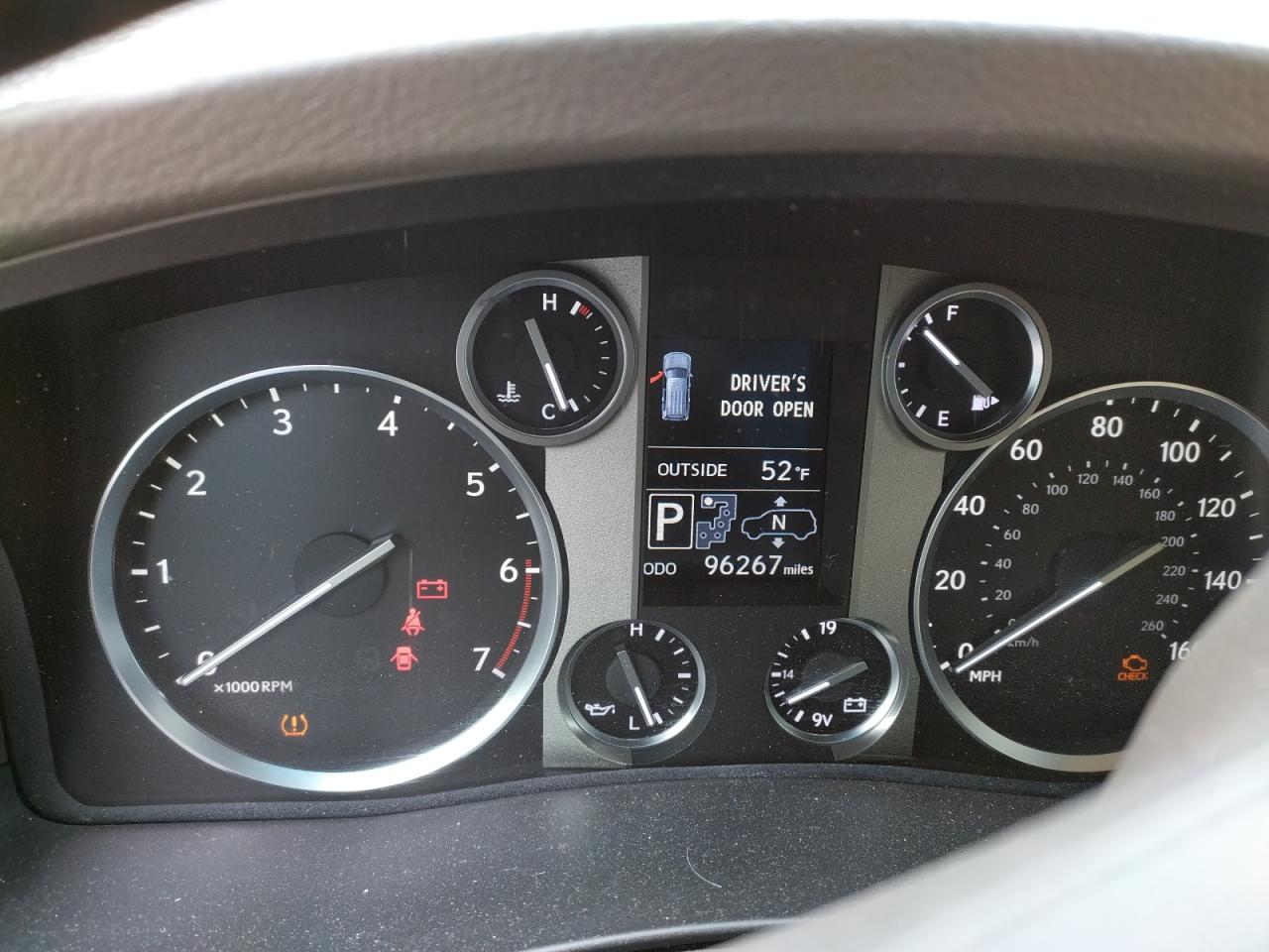 Photo 8 from auction – 2014 LEXUS LX 570 with VIN JTJHY7AX5E4152823