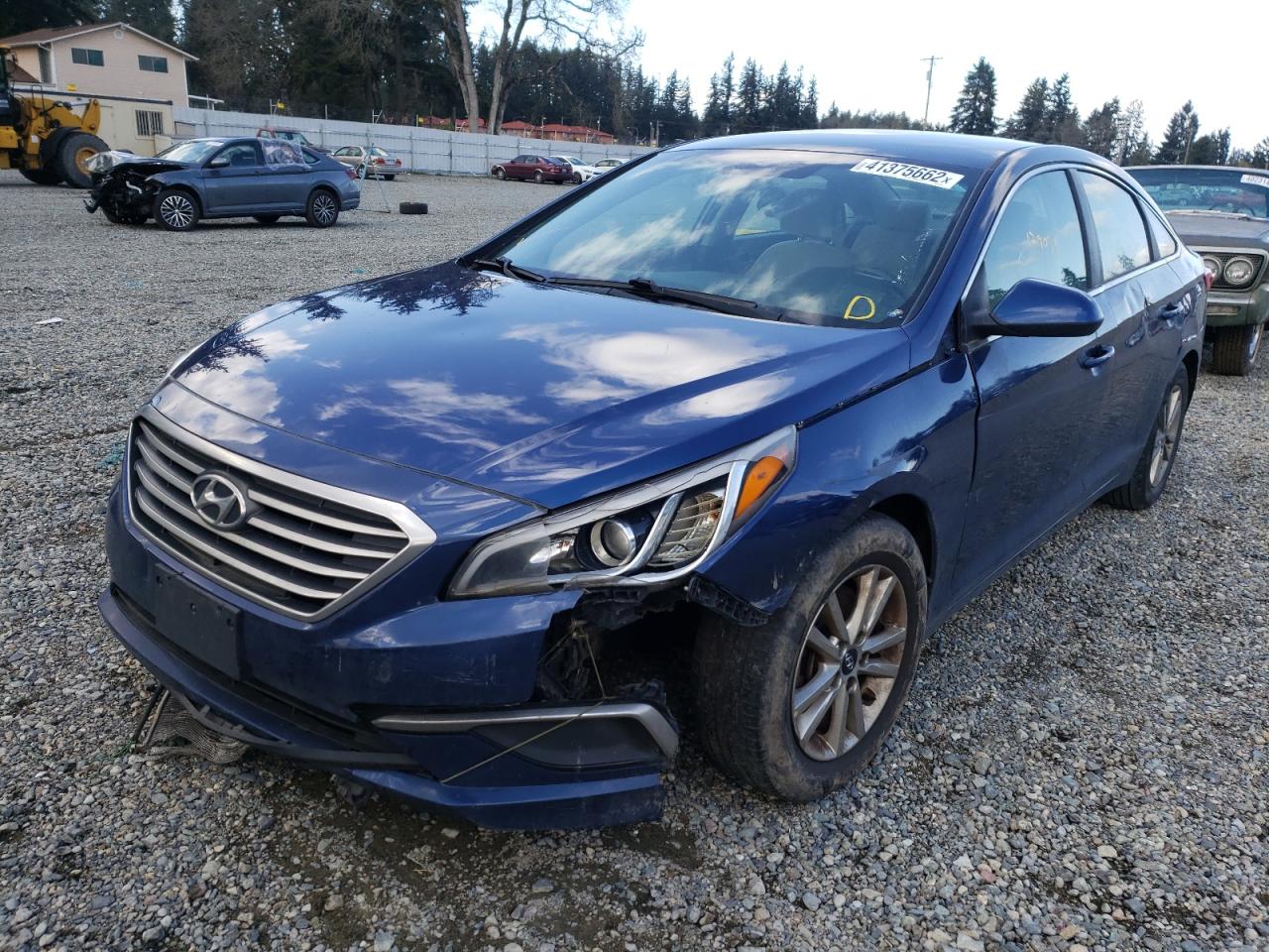 Photo 2 from auction – 2017 HYUNDAI SONATA SE with VIN 5NPE24AF3HH461704