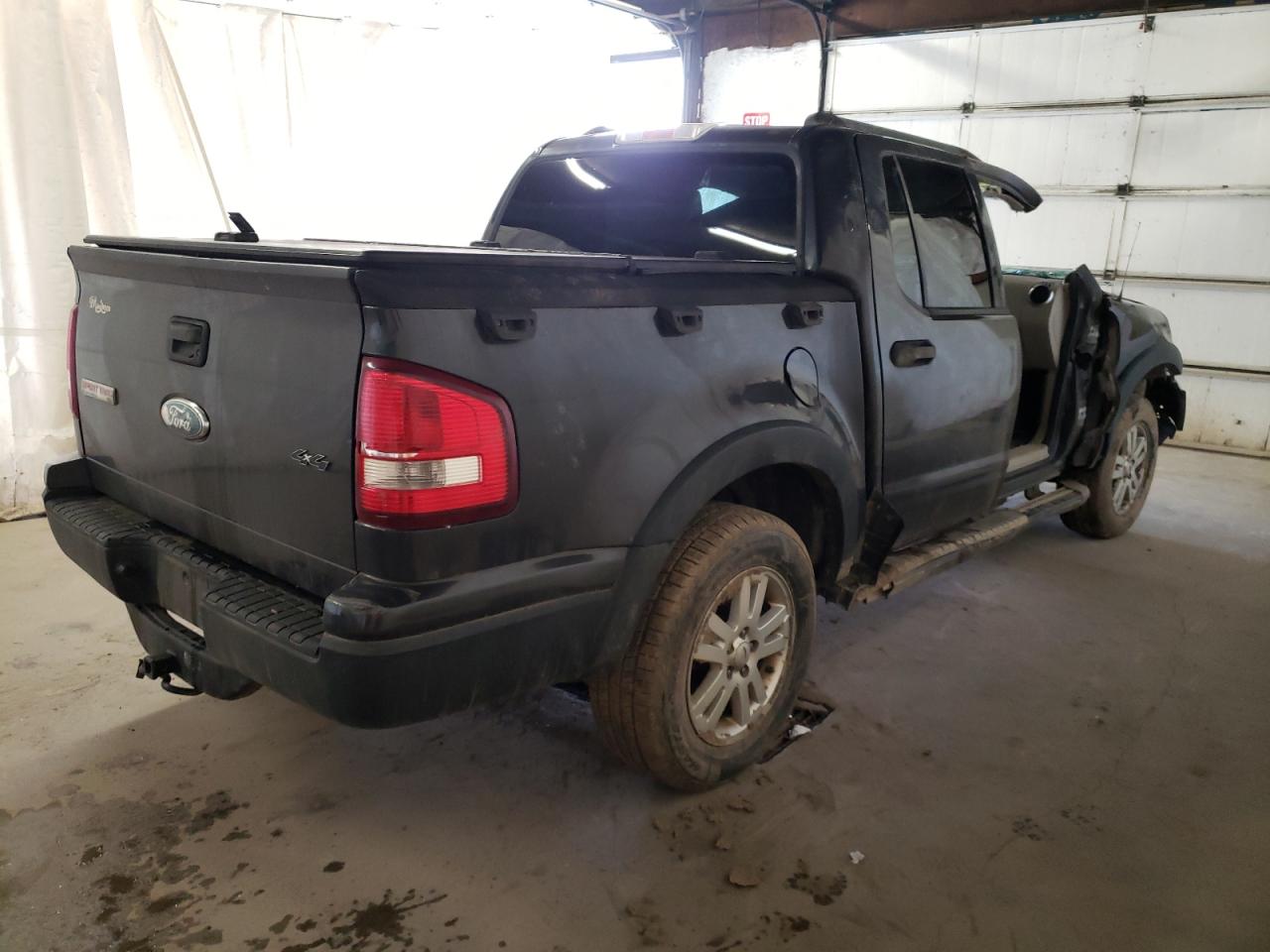 Photo 4 from auction – 2007 FORD EXPLORER S with VIN 1FMEU51K67UB27549
