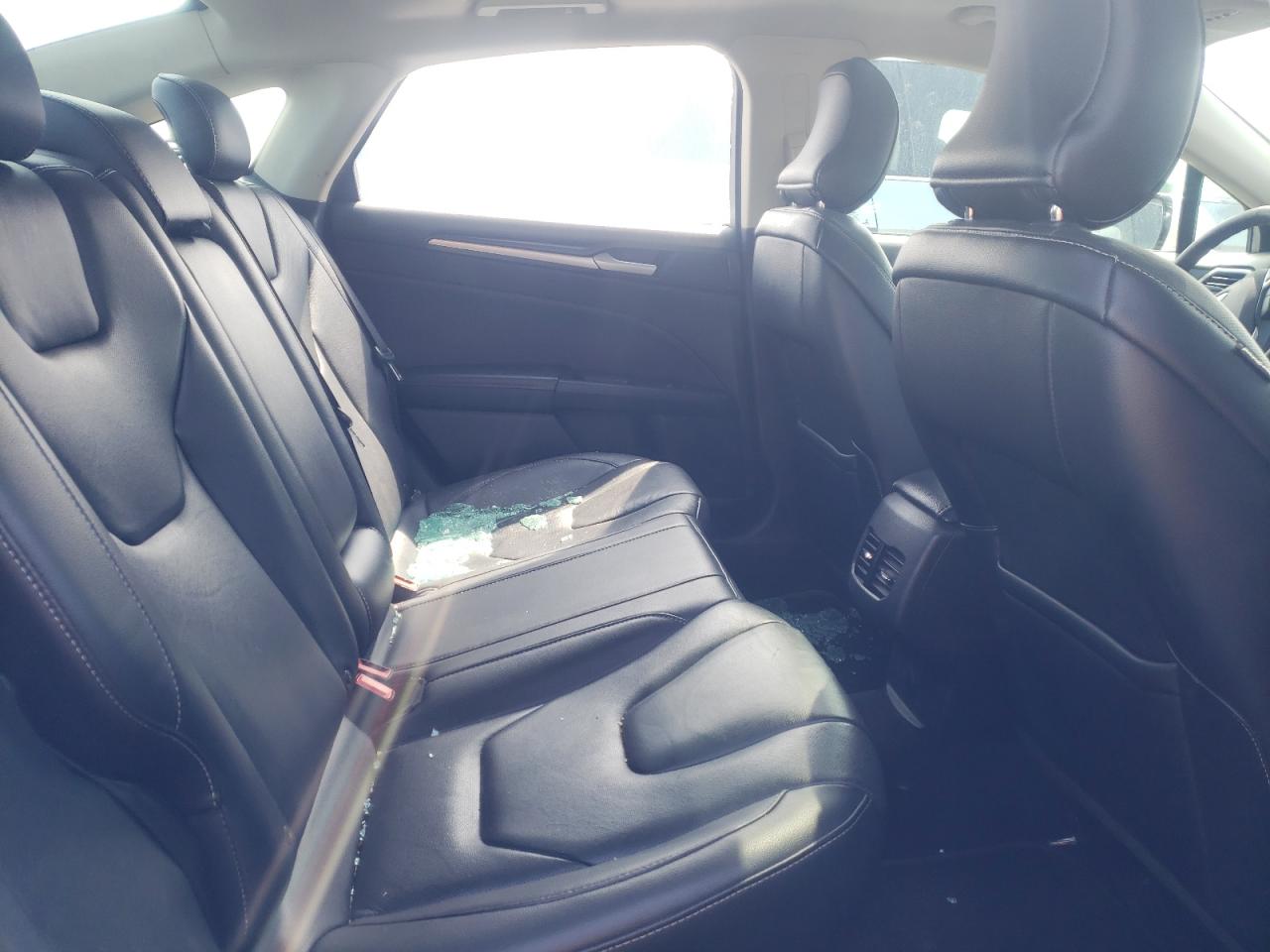 Photo 6 from auction – 2017 FORD FUSION TIT with VIN 3FA6P0K92HR155183