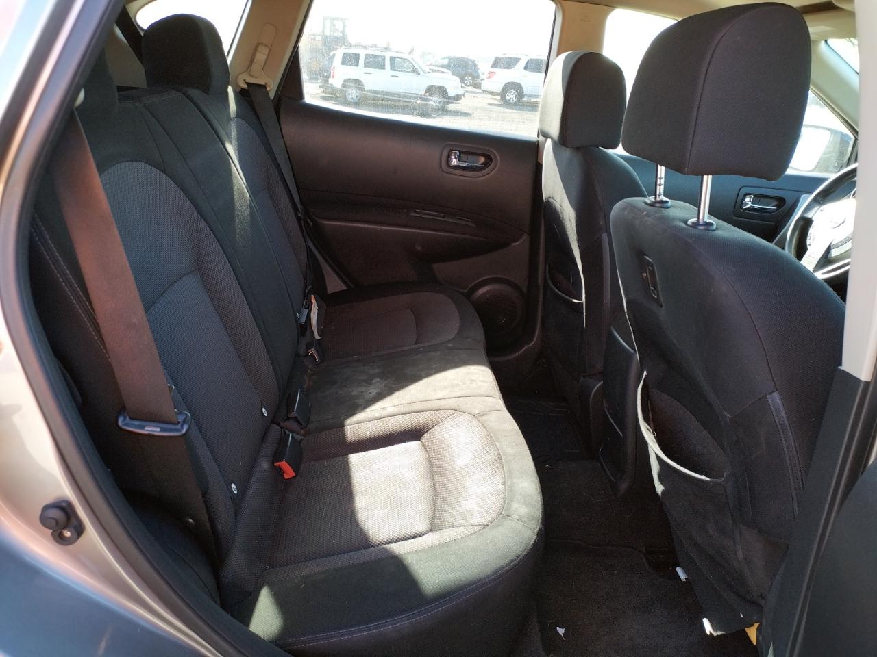 Photo 6 from auction – 2012 NISSAN ROGUE S with VIN JN8AS5MT9CW606144