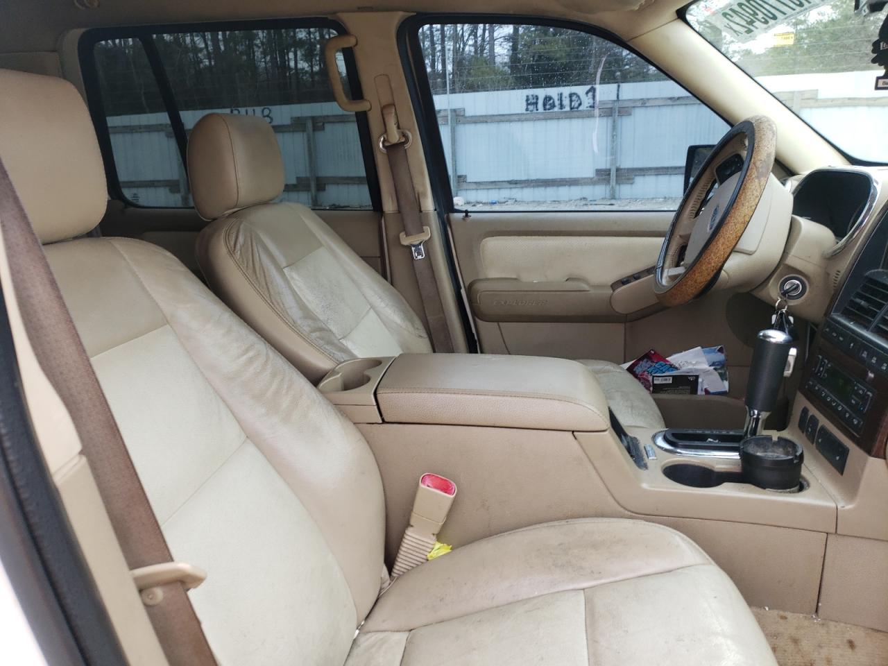 Photo 5 from auction – 2008 FORD EXPLORER L with VIN 1FMEU75868UA93379