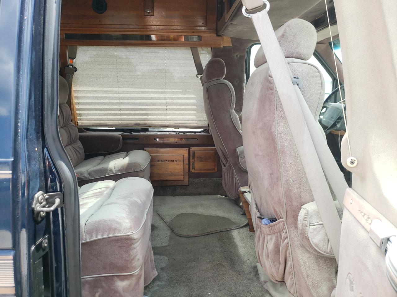 Photo 6 from auction – 1994 FORD ECONOLINE with VIN 1FDEE14H2RHB76846