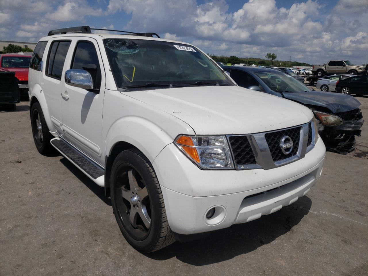 Photo 1 from auction – 2005 NISSAN PATHFINDER with VIN 5N1AR18U55C705448
