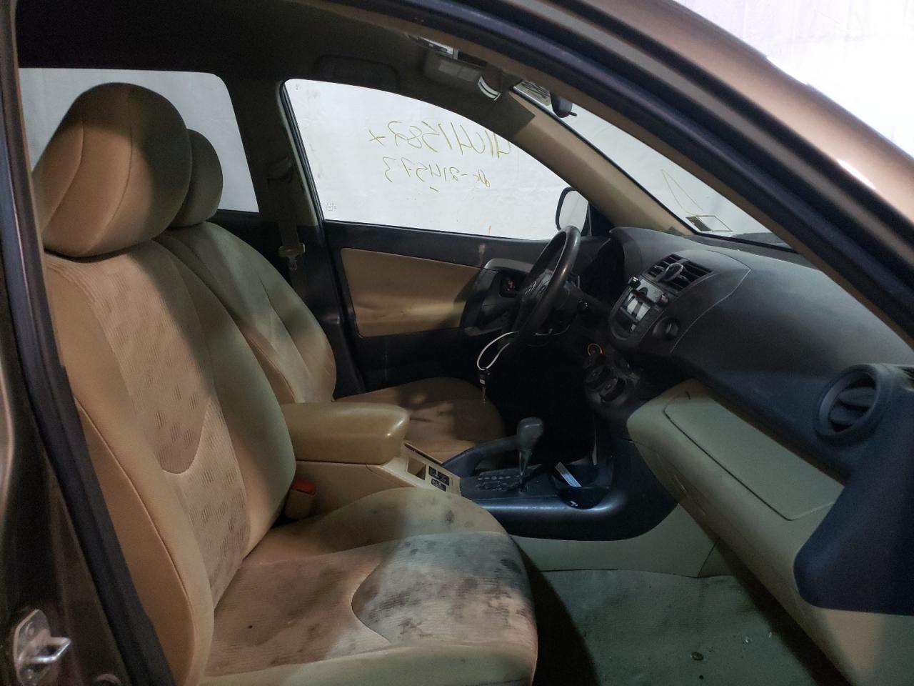 Photo 5 from auction – 2010 TOYOTA RAV4 with VIN 2T3BF4DV4AW068559