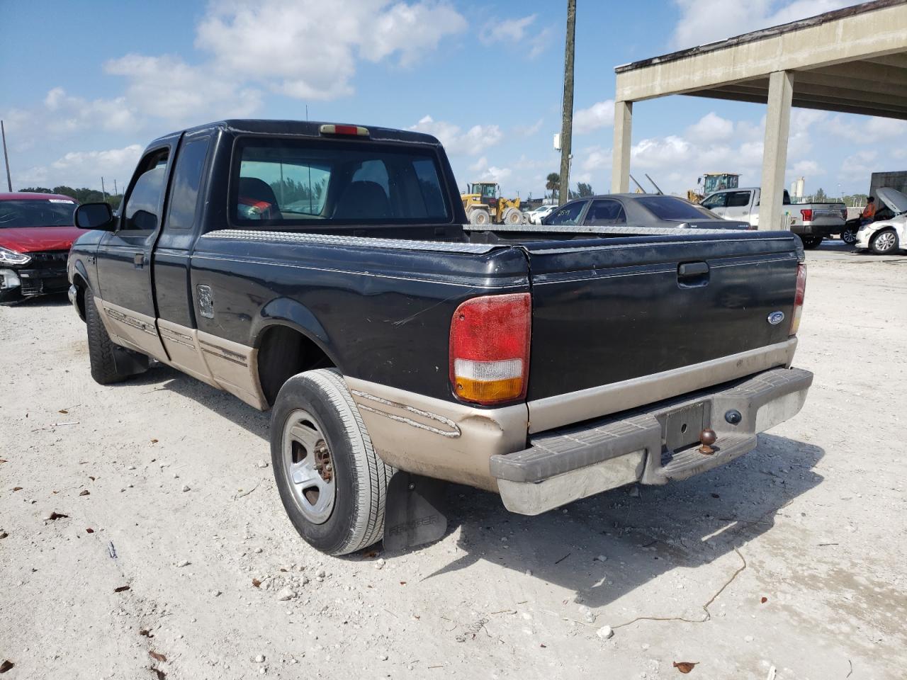 Photo 3 from auction – 1994 FORD RANGER SUP with VIN 1FTCR14U2RPB54560