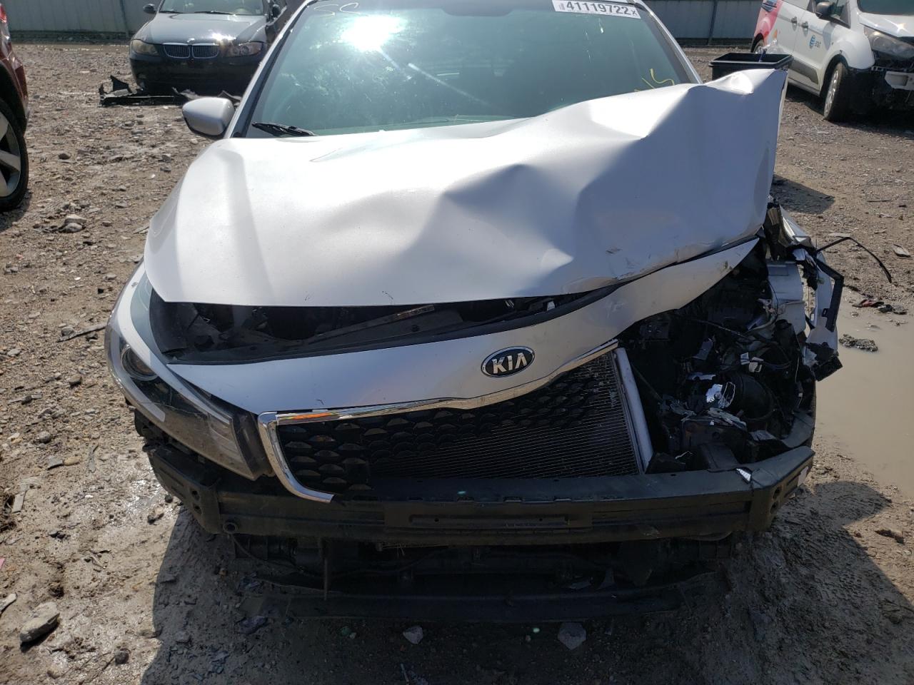 Photo 7 from auction – 2018 KIA FORTE LX with VIN 3KPFK4A70JE236728
