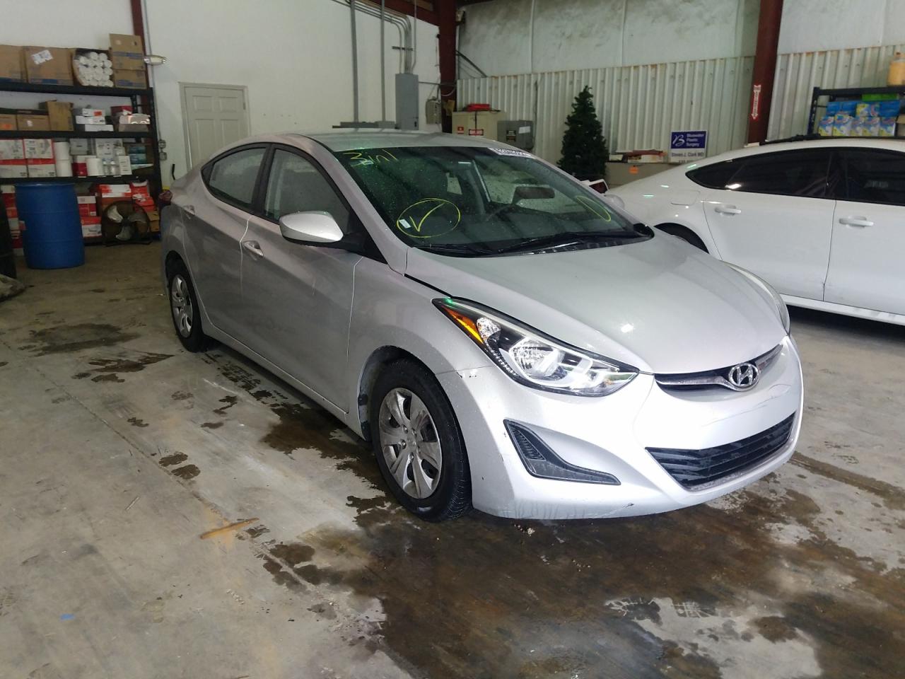 HYUNDAI ELANTRA SE 2016 with VIN 5NPDH4AE6GH769918 - Photo from auction