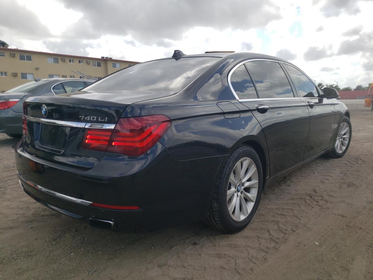 Photo 4 from auction – 2013 BMW 740 LI with VIN WBAYE4C5XDD137087