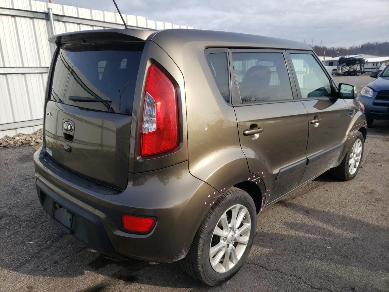 Photo 4 from auction – 2013 KIA SOUL + with VIN KNDJT2A6XD7489031