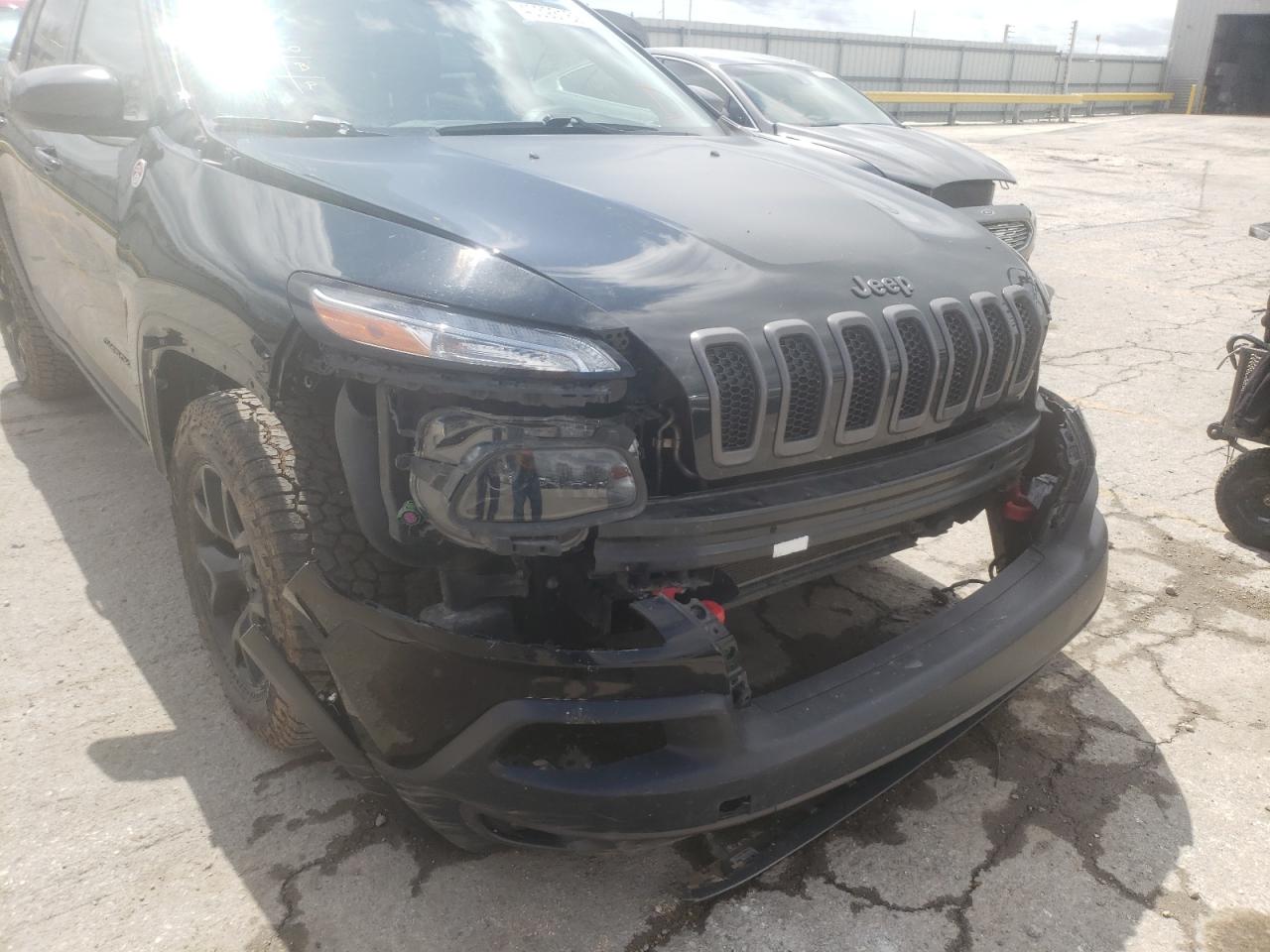 Photo 9 from auction – 2017 JEEP CHEROKEE T with VIN 1C4PJMBS7HW588389