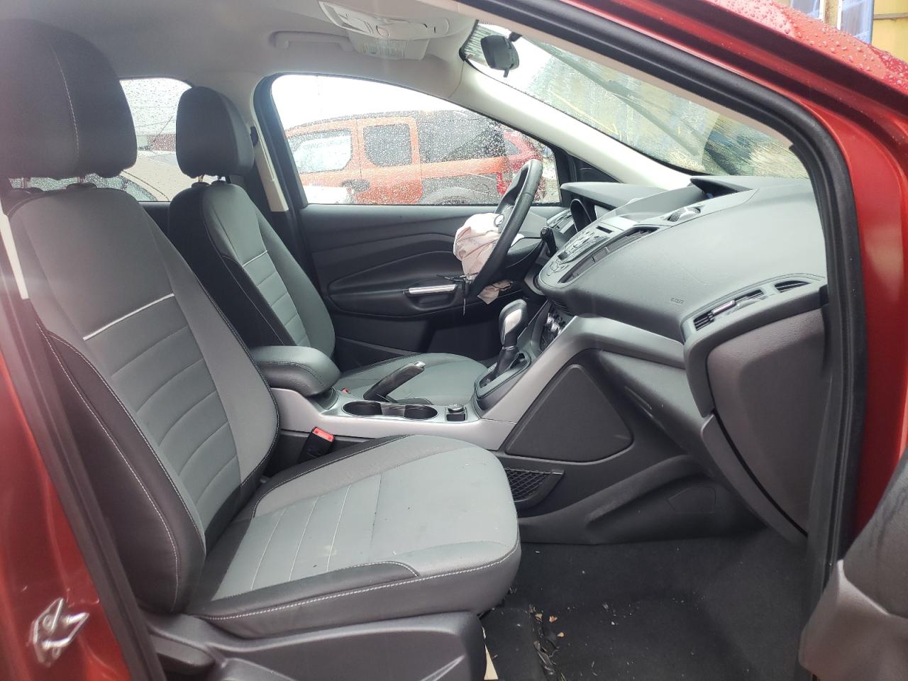 Photo 5 from auction – 2015 FORD ESCAPE SE with VIN 1FMCU9GX5FUA60975