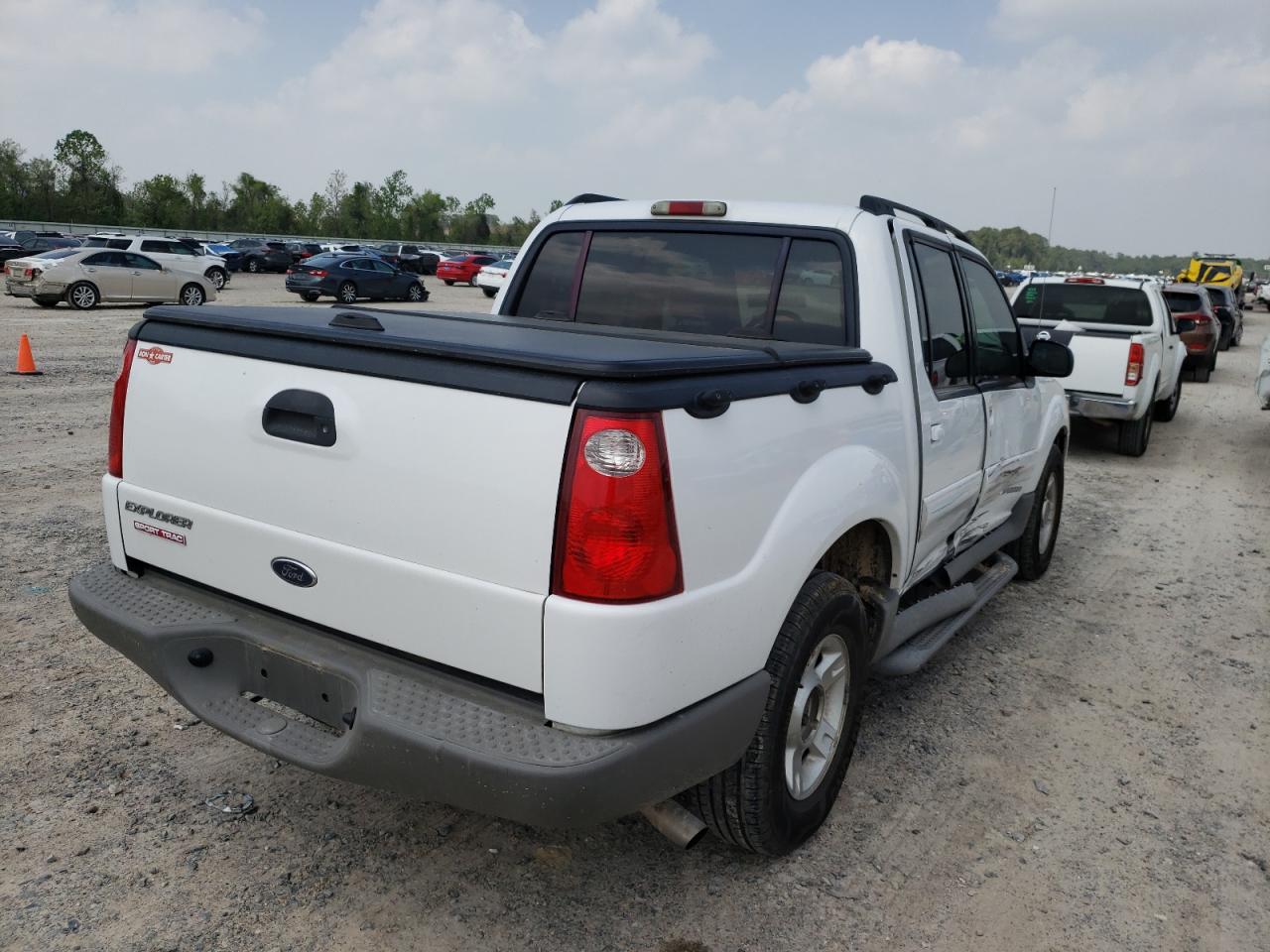Photo 4 from auction – 2002 FORD EXPLORER S with VIN 1FMZU67E52UB26264
