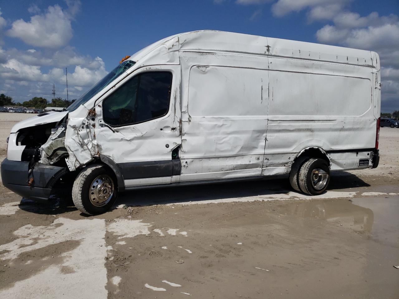 Photo 9 from auction – 2016 FORD TRANSIT T- with VIN 1FTRS4XV9GKA72369