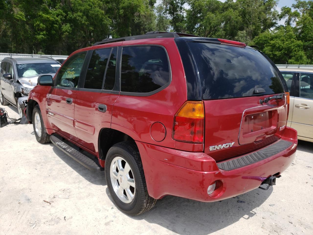 Photo 3 from auction – 2004 GMC ENVOY with VIN 1GKDS13S942393896