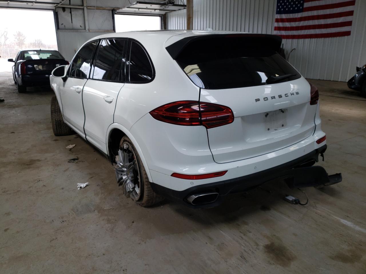 Photo 3 from auction – 2017 PORSCHE CAYENNE with VIN WP1AA2A2XHKA81407
