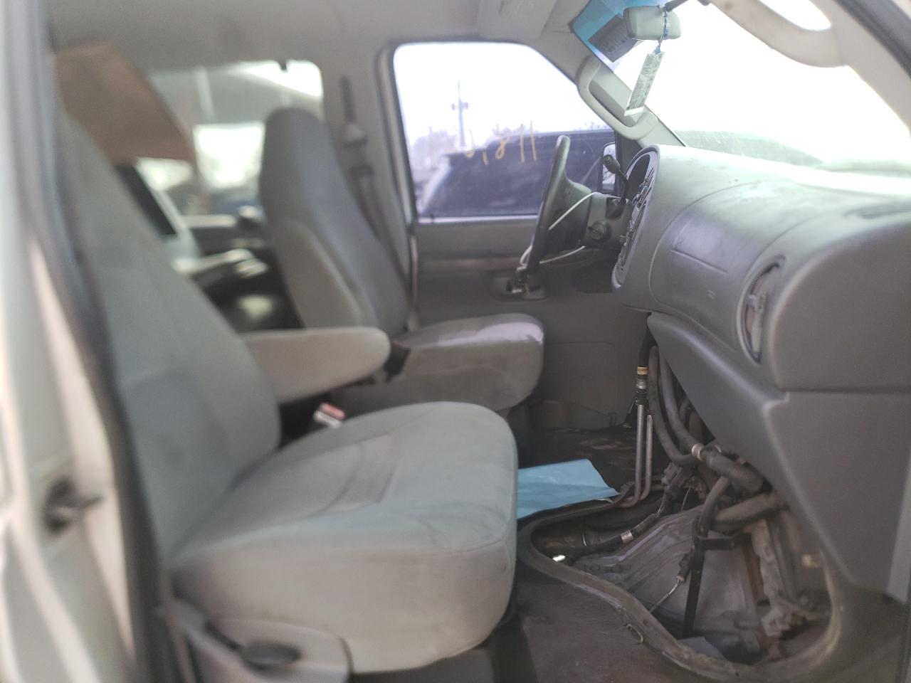 Photo 5 from auction – 2006 FORD ECONOLINE with VIN 1FBNE31L26HA16359
