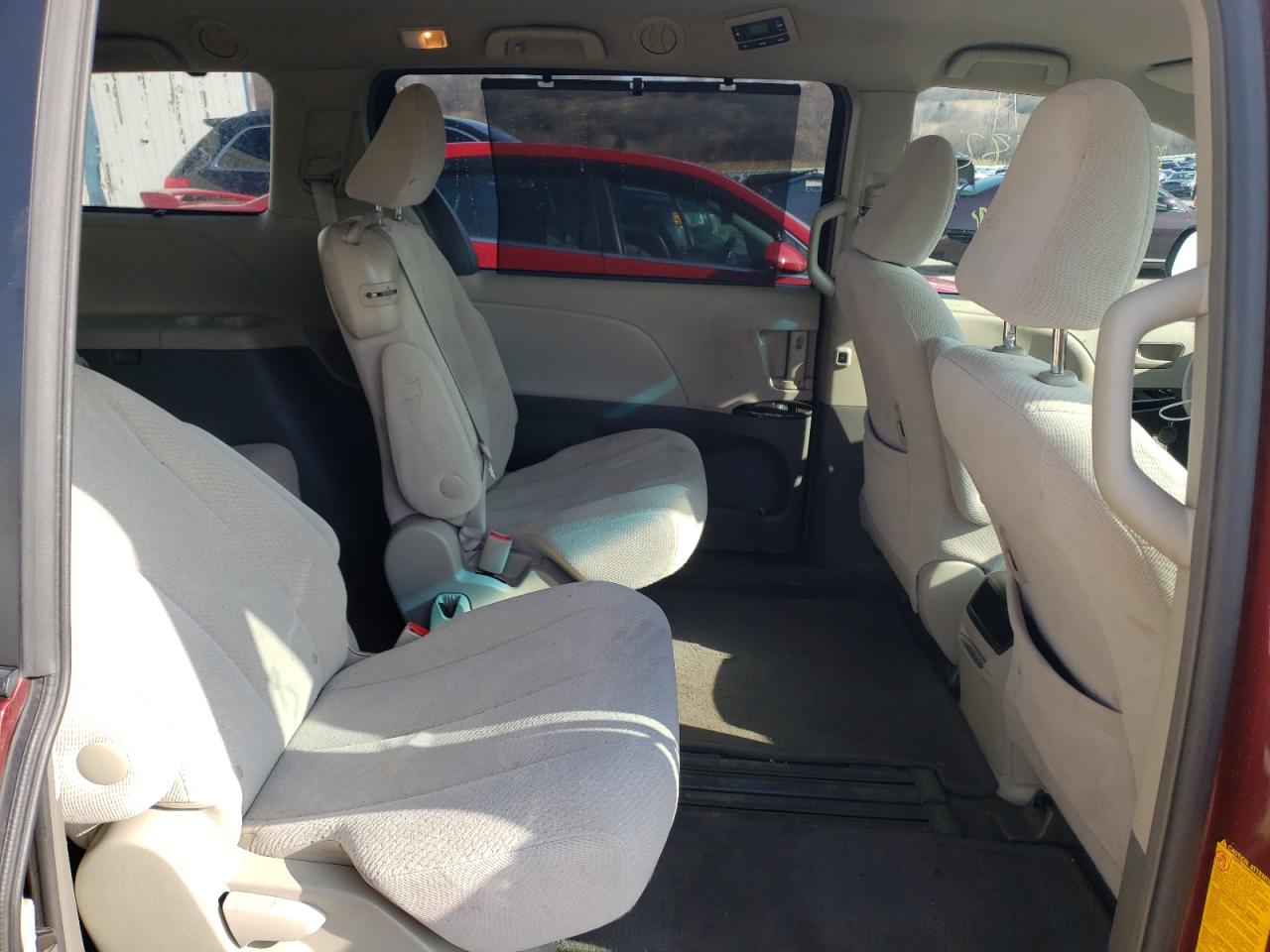 Photo 6 from auction – 2013 TOYOTA SIENNA LE with VIN 5TDKK3DC0DS341913