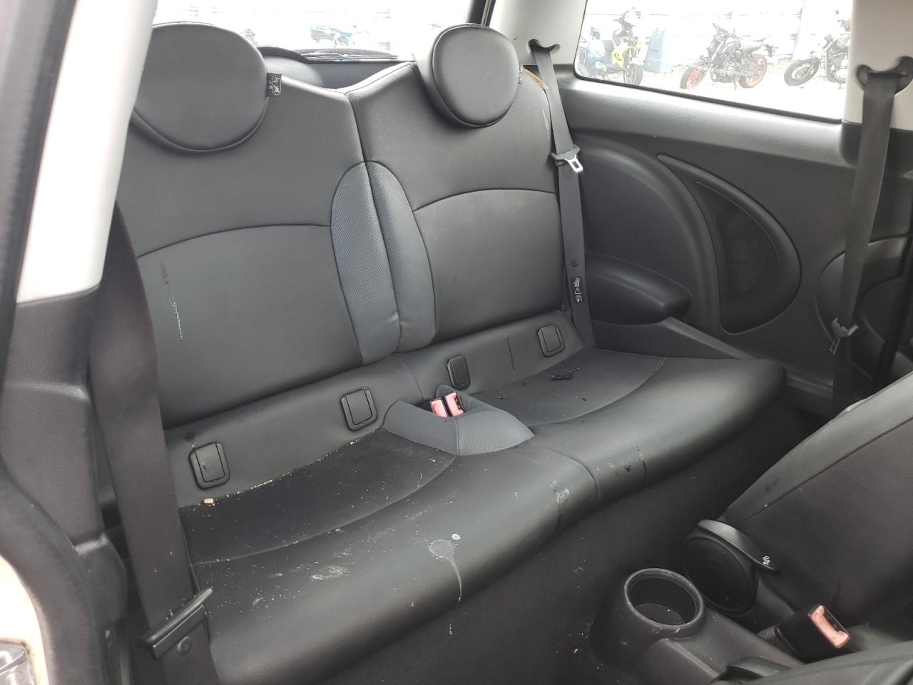 Photo 6 from auction – 2009 MINI COOPER with VIN WMWMF33579TW77130
