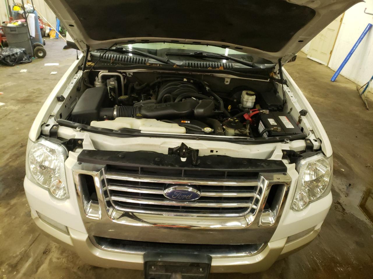 Photo 7 from auction – 2008 FORD EXPLORER E with VIN 1FMEU74838UA30385