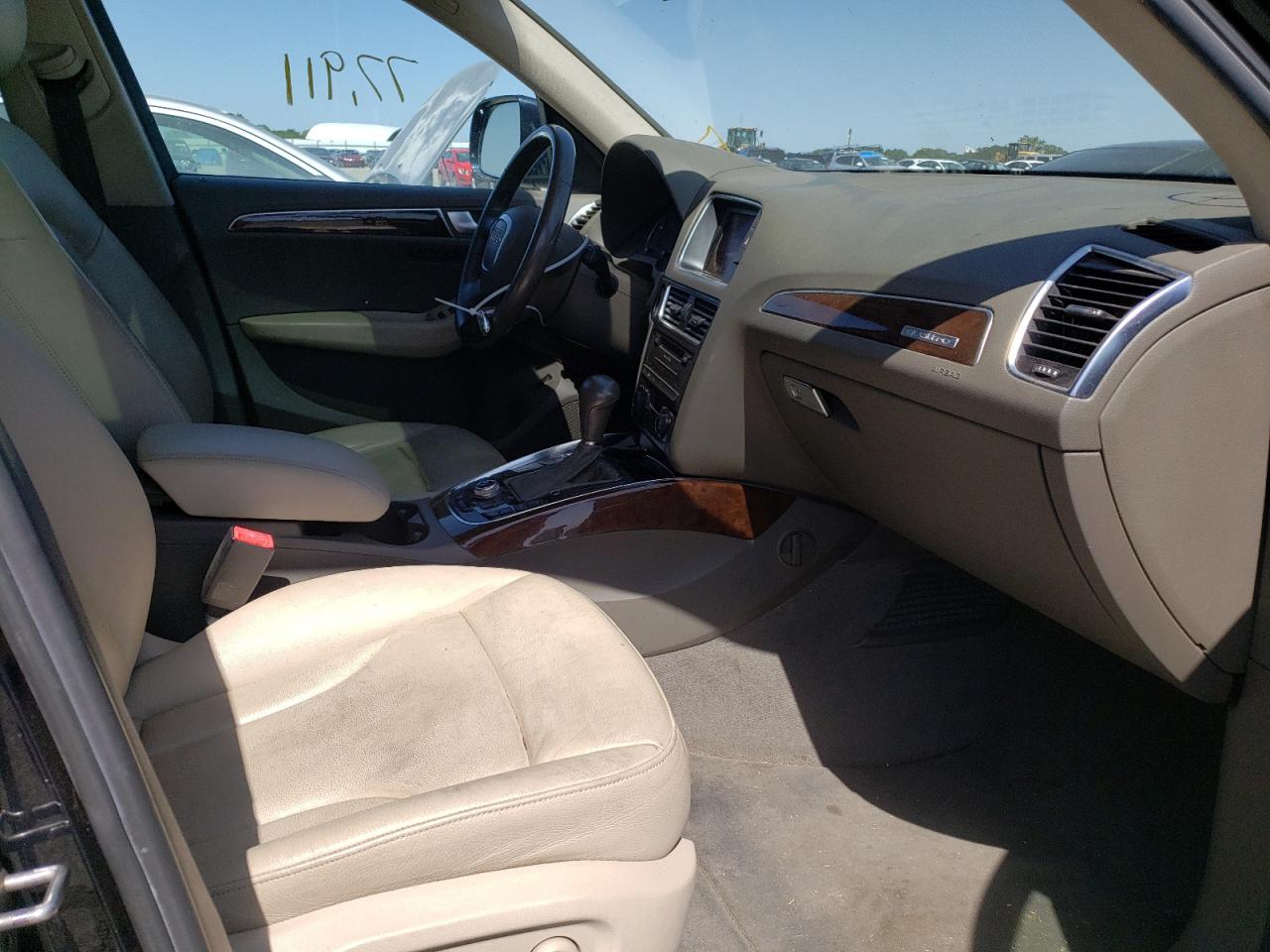 Photo 5 from auction – 2012 AUDI Q5 PREMIUM with VIN WA1LFAFP2CA077838