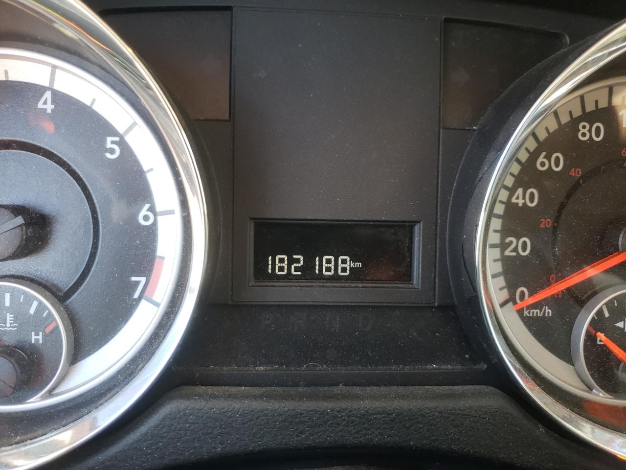Photo 8 from auction – 2011 DODGE GRAND CARA with VIN 2D4RN4DG6BR706313
