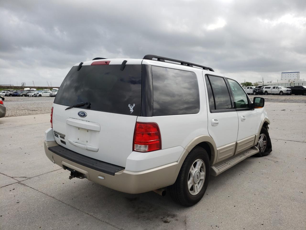 صورة رقم 4 من المزاد - 2005 FORD EXPEDITION مع VIN 1FMPU175X5LA23670