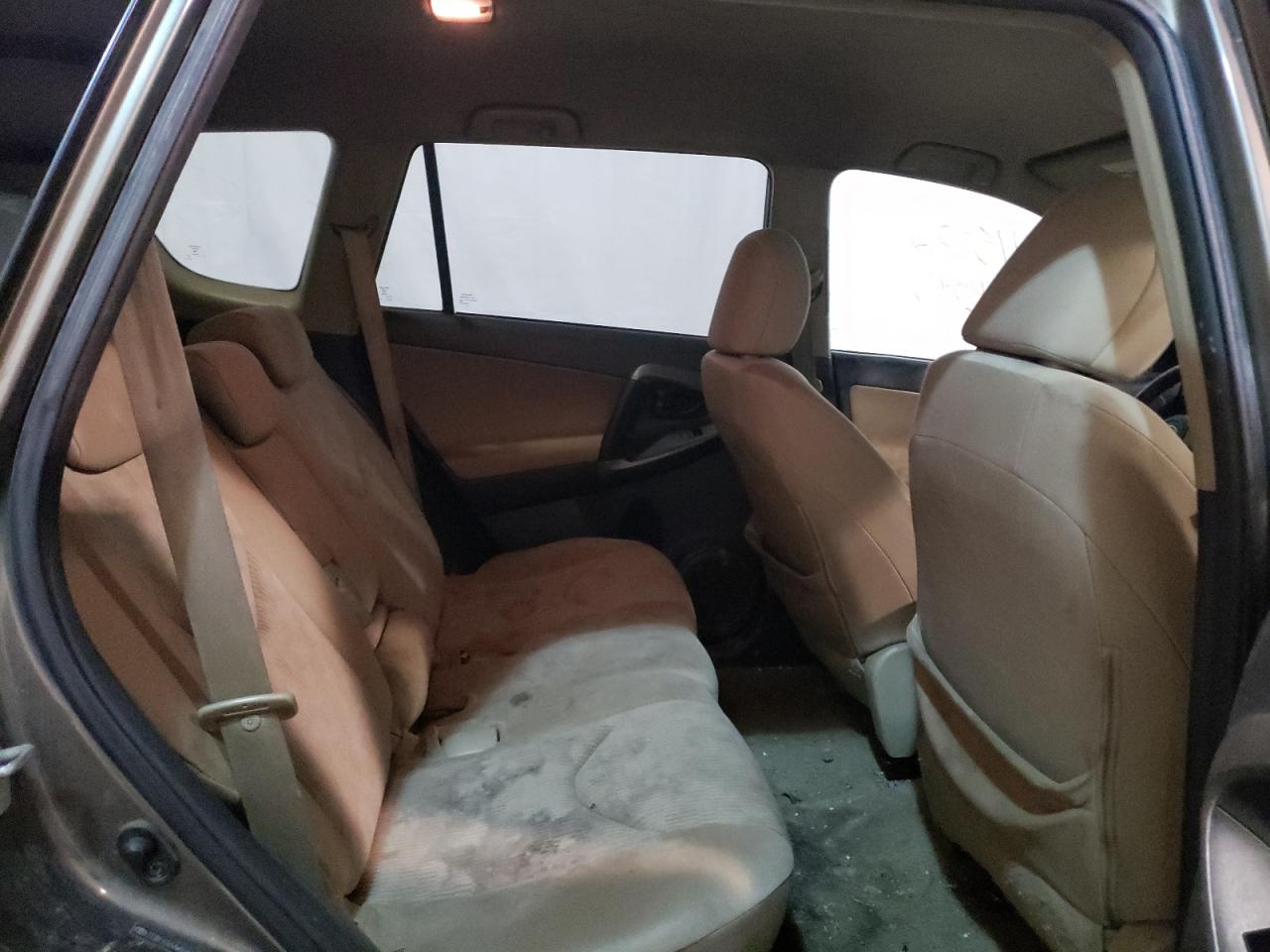 Photo 6 from auction – 2010 TOYOTA RAV4 with VIN 2T3BF4DV4AW068559