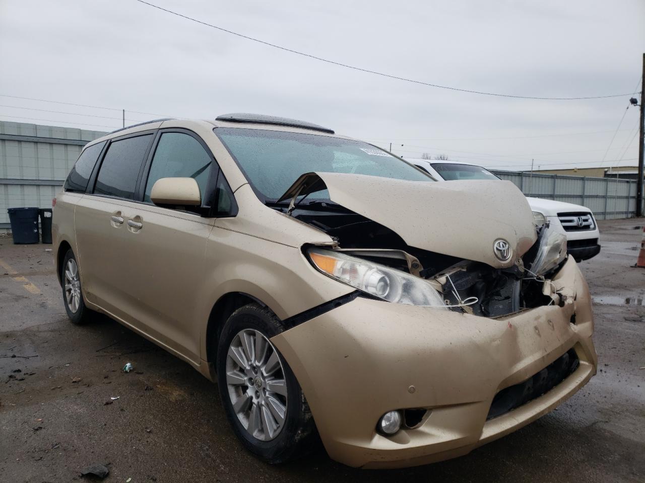 TOYOTA SIENNA XLE 2011 with VIN 5TDYK3DC1BS040719 - Photo from auction