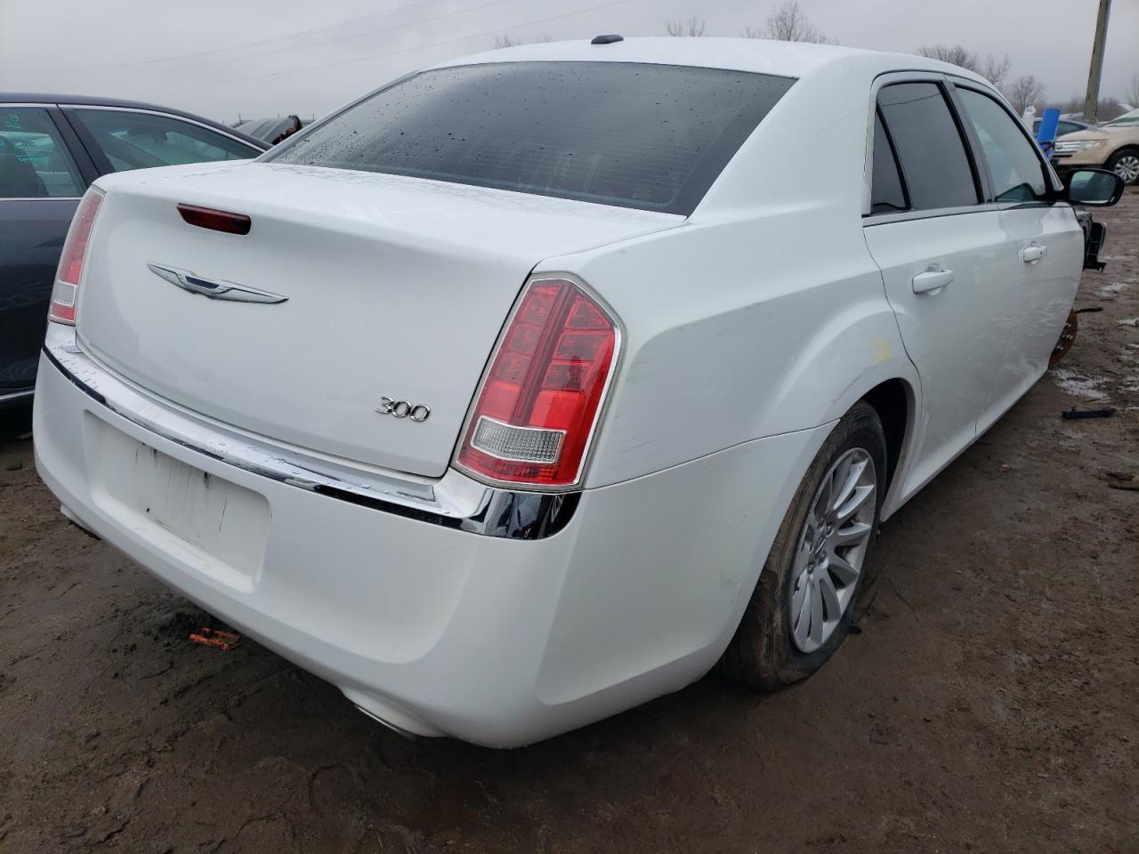 Photo 4 from auction – 2013 CHRYSLER 300 with VIN 2C3CCAAGXDH577386
