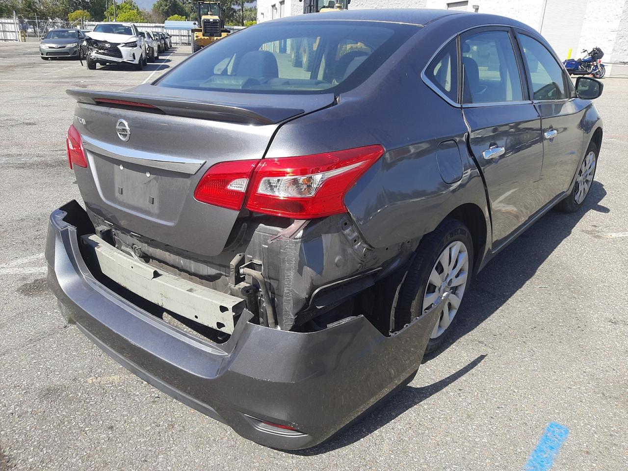 Photo 4 from auction – 2017 NISSAN SENTRA S with VIN 3N1AB7AP8HY289636