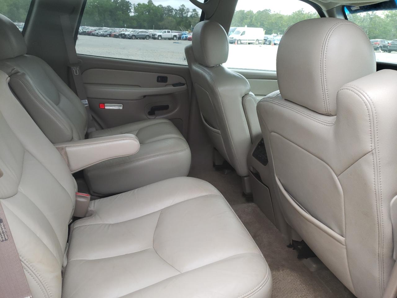 Photo 6 from auction – 2003 GMC YUKON with VIN 1GKEC13Z73R245864