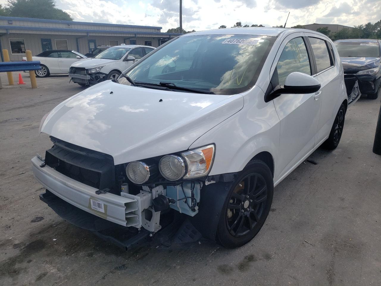 Photo 2 from auction – 2014 CHEVROLET SONIC LT with VIN 1G1JC6SH4E4235897