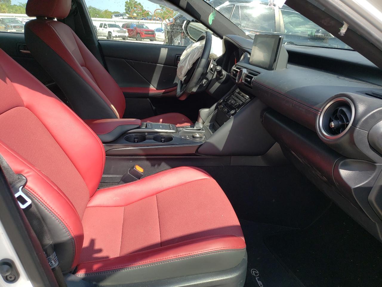 Photo 5 from auction – 2021 LEXUS IS 300 with VIN JTHAA1D27M5114409