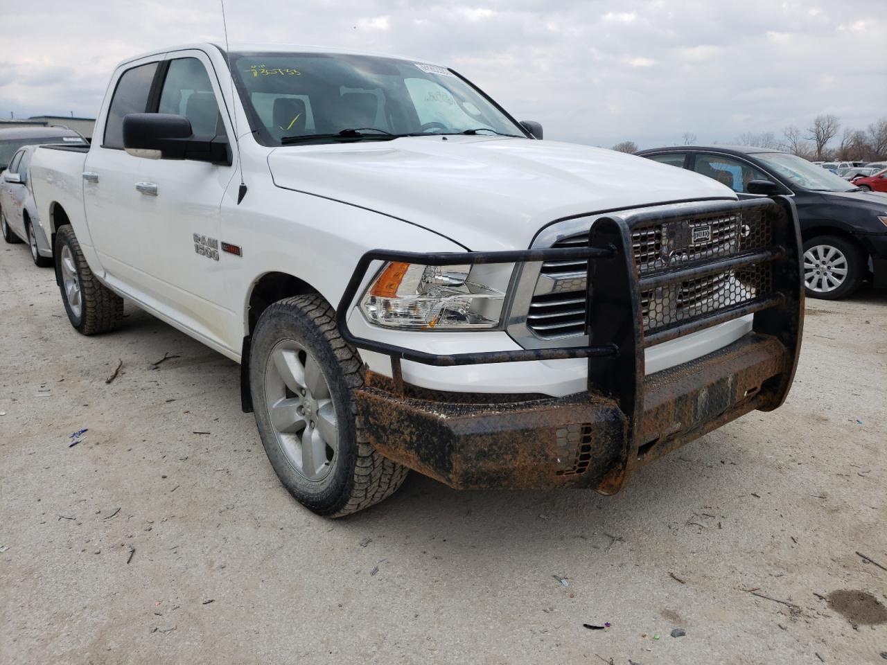RAM 1500 SLT 2015 مع رقم تعريف المركبة 1C6RR7LM8FS730733 - صورة من المزاد