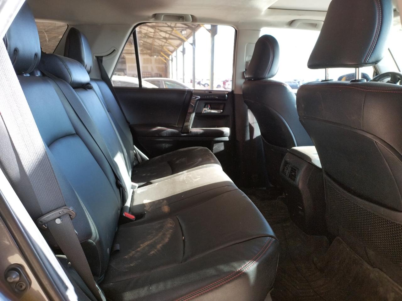 Photo 6 from auction – 2016 TOYOTA 4RUNNER SR with VIN JTEBU5JR0G5304865